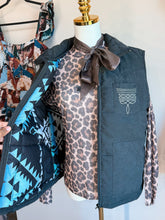 Load image into Gallery viewer, Boot Stitched Puff Vest
