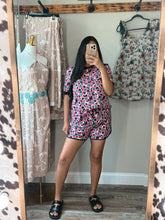 Load image into Gallery viewer, Pink Cow print Short Set
