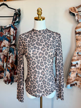 Load image into Gallery viewer, Leopard Mesh Top

