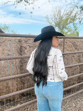 Load image into Gallery viewer, Western Trail Performance Pullover
