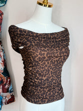 Load image into Gallery viewer, Off Shoulder Leopard Top
