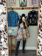 Load image into Gallery viewer, Highway horse dress
