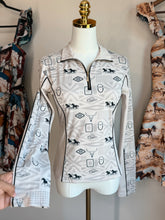 Load image into Gallery viewer, Western Trail Performance Pullover
