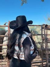 Load image into Gallery viewer, Willow Aztec Reversible Vest - Cream
