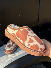 Load image into Gallery viewer, Cow Print Slippers
