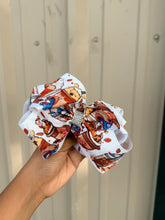 Load image into Gallery viewer, Lattes Pooh Bow

