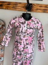 Load image into Gallery viewer, Coquette Camo Athletic Set - Girls
