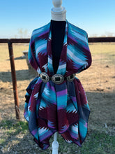 Load image into Gallery viewer, Violeta Aztec Poncho
